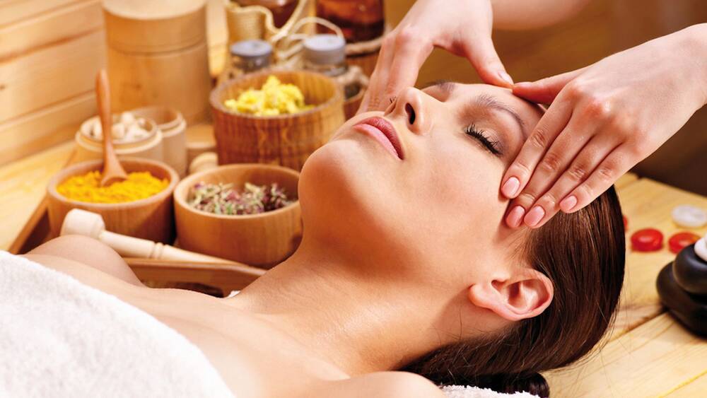 Ayurvedische Ganzkörpermassage Ayurvedische Ganzkörpermassage